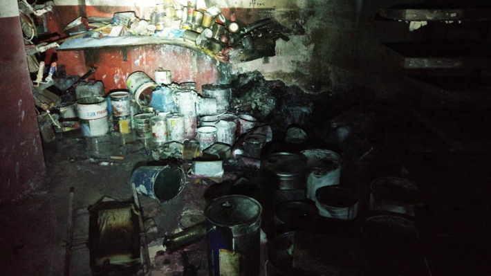 Los Bomberos de Almuñécar sofocan un incendio en un taller de pinturas con importantes daños materiales